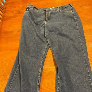 Women’s Wrangler size 18 x 30 length some hem wear